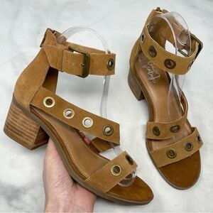 Crown Vintage Strap Tan Suede Sandals with Block Heel Size 10